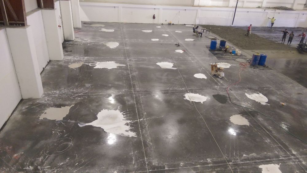 Turnari platforme beton finisat cu elicopterul.Beton elicopterizat.