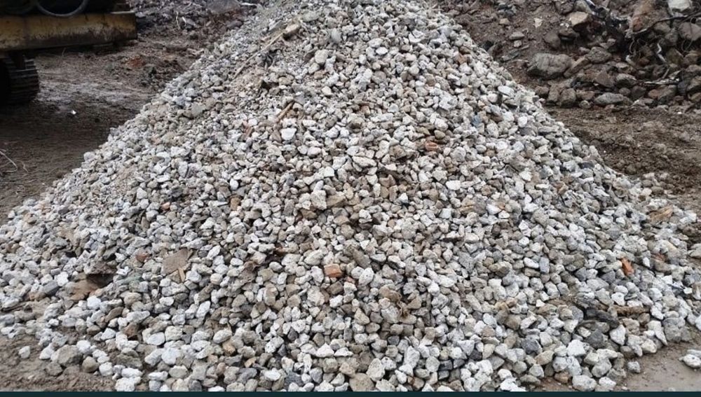 Frezat de asfalt piatra concasat