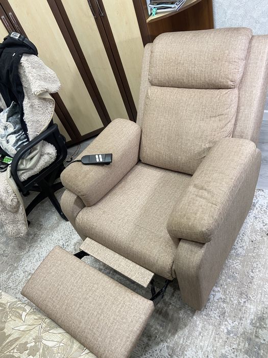 Электро кресло на пульте управления