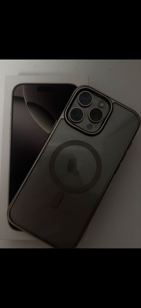 Iphone 16 про макс 256 гб 100% аккумулятор