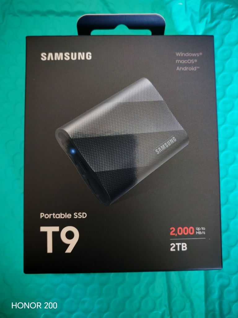 Samsung T9 2TB portable ssd