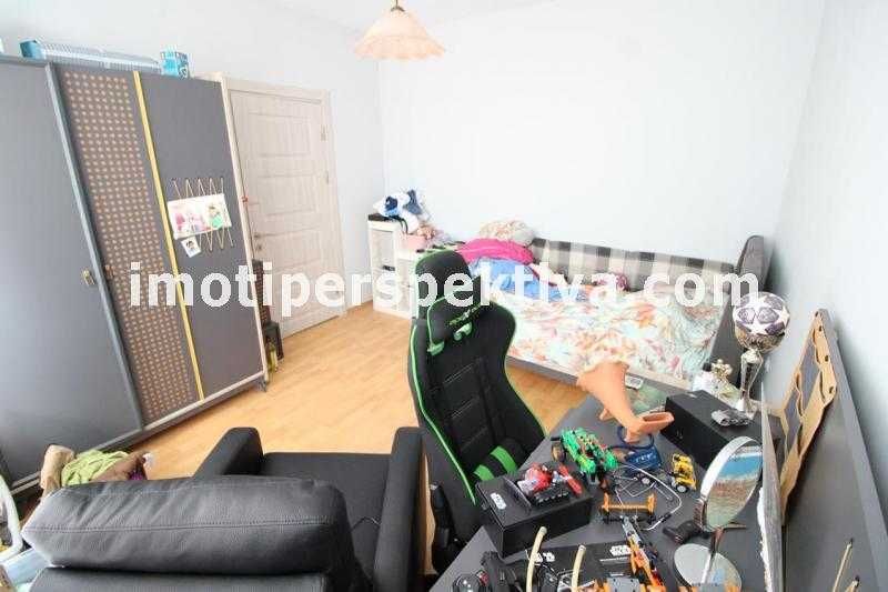 Продава се Тристаен апартамент в Пловдив, Кършияка - 88 кв.м за 1728 €/кв.м - Снимка #8