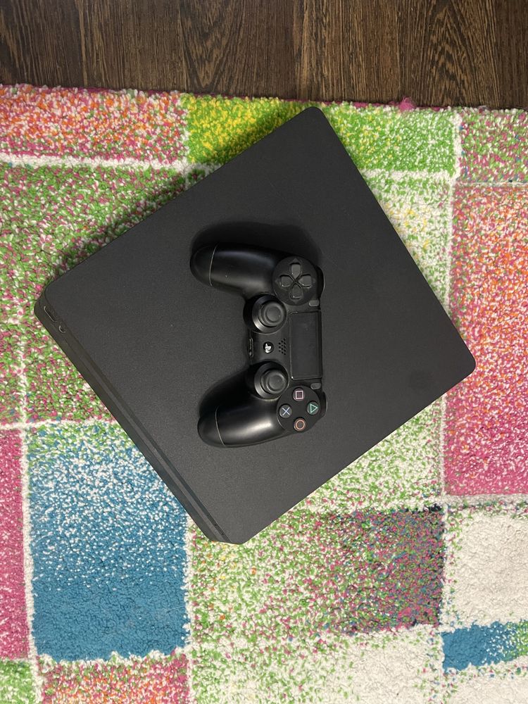 Vand PS4 slim + 70 jocuri