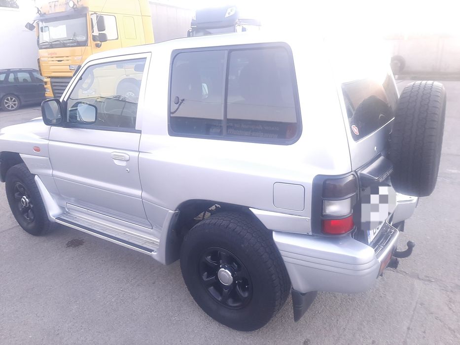 Mitsubishi Pajero MK2