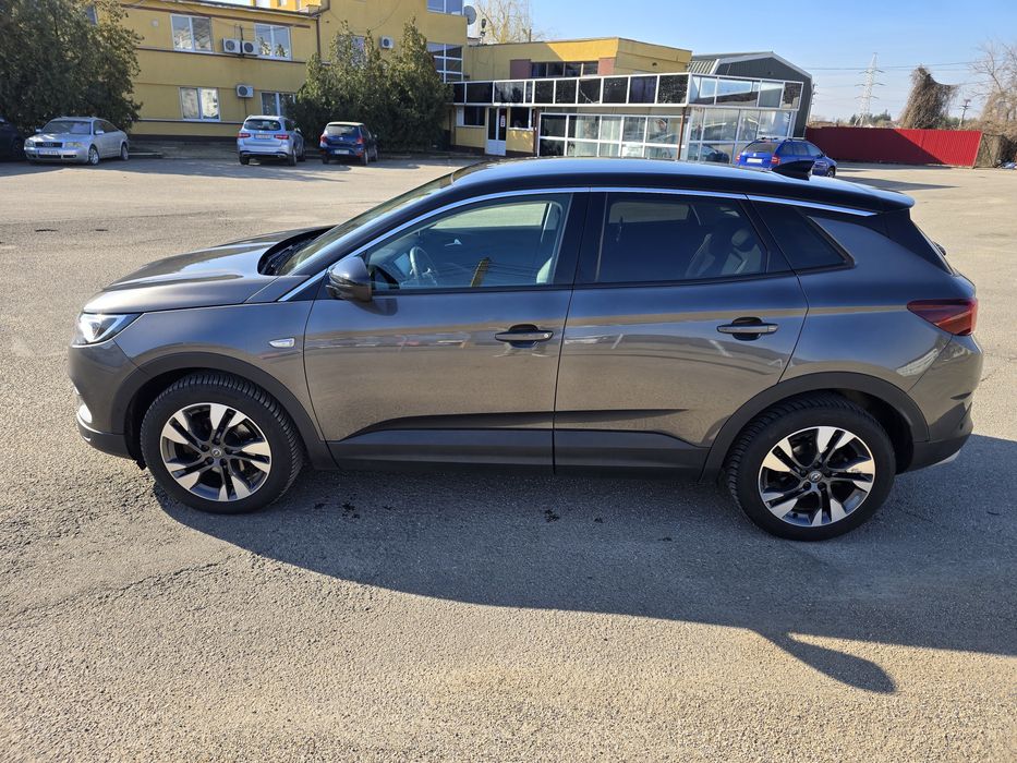 Opel Grandland X 1.5D Ultimate anul 2018
