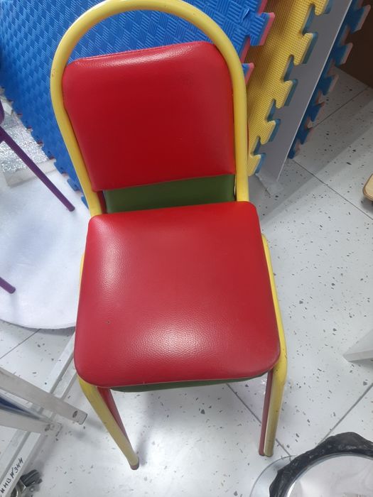 Продам детский стульчики б/у в отличном состоянии