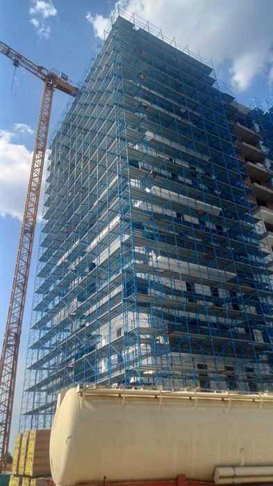 Schela metalica de inchiriat