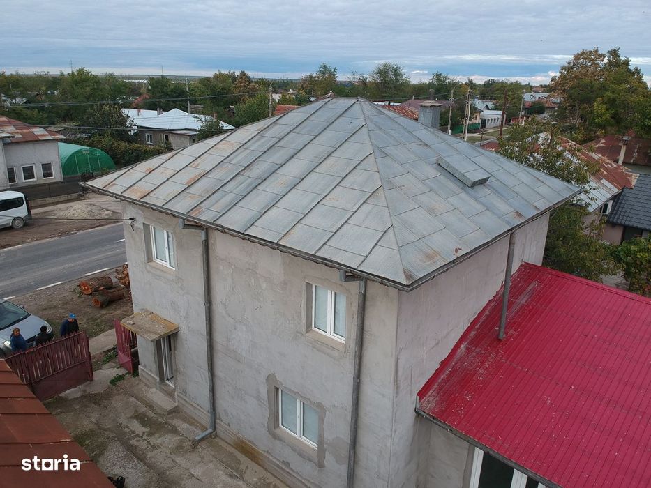 Ocazie-Casa de renovat. 8 camere langa Oltenita-Lac in spatele curtii.