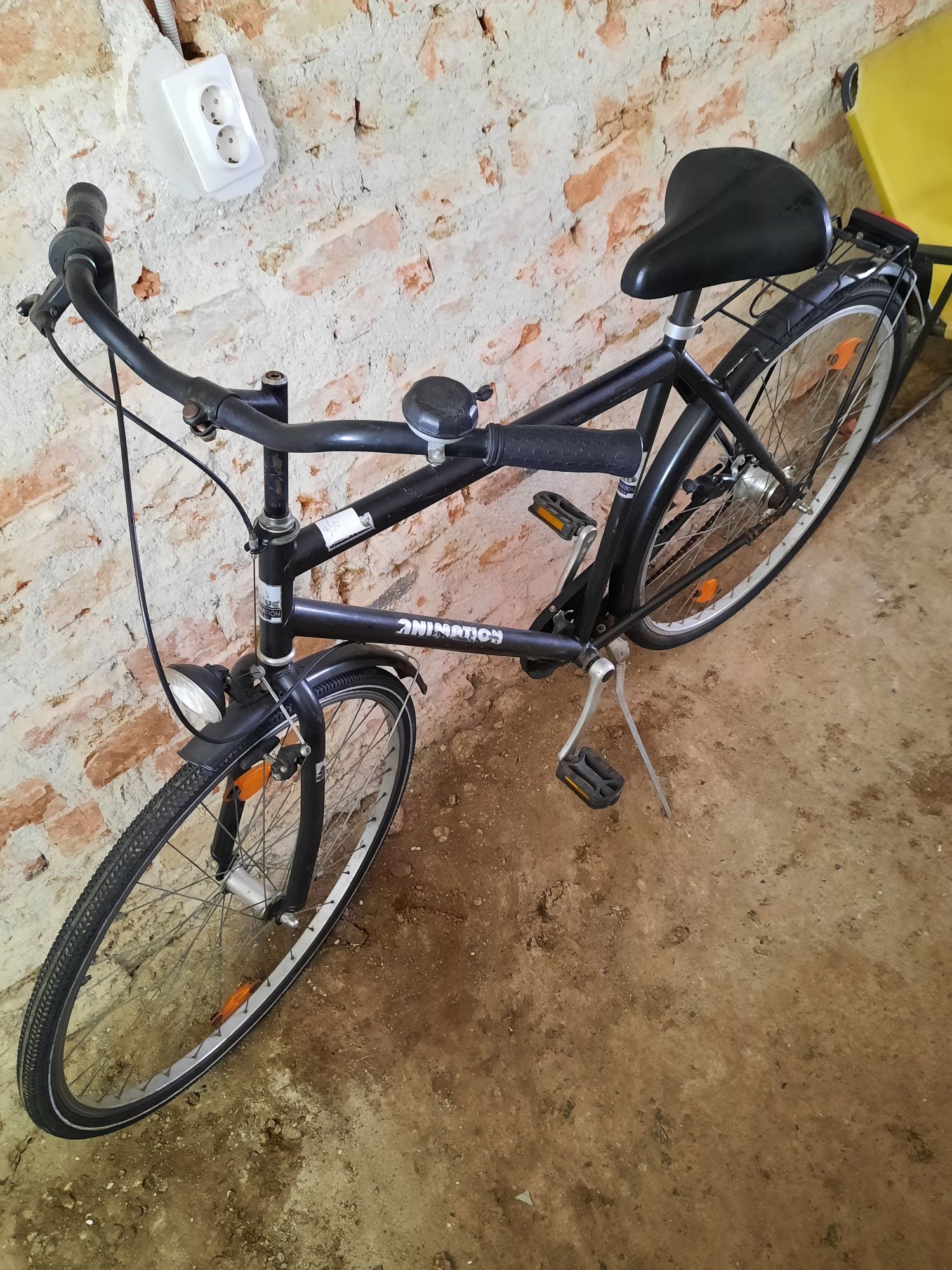 Vând biciclete de diferite mărimi la preț 350-400ron.