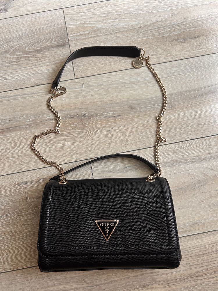 Дамска чанта Guess