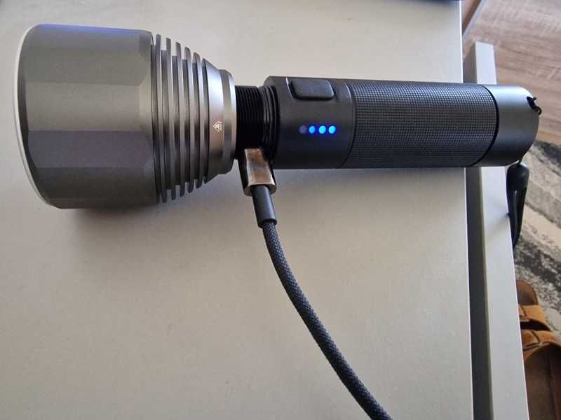 Super lanterna Nextool XHP50.2 acumulator inclus 26650 de 5000mAh real