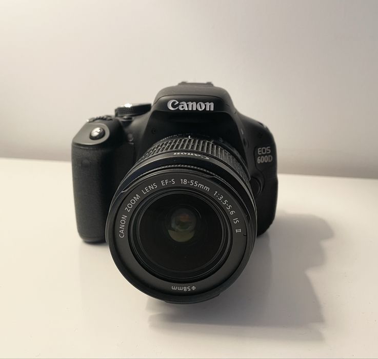 Aparat Foto DSLR Canon EOS 600D kit EF-s 18-55mm f3.5-5.6 IS II
