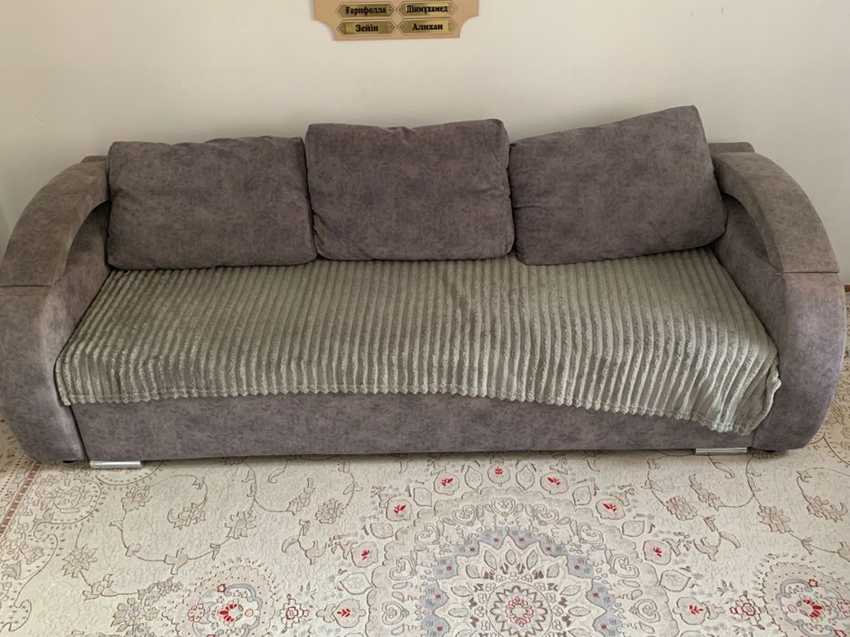 Диван Срочно продам