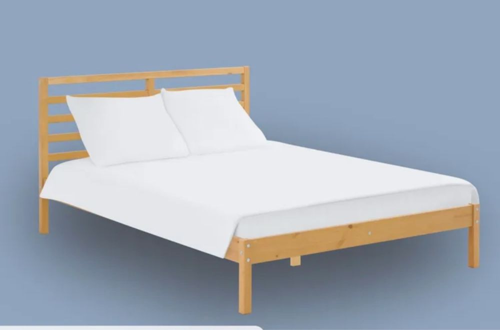 Продам двухспальную кровать ширина 140см