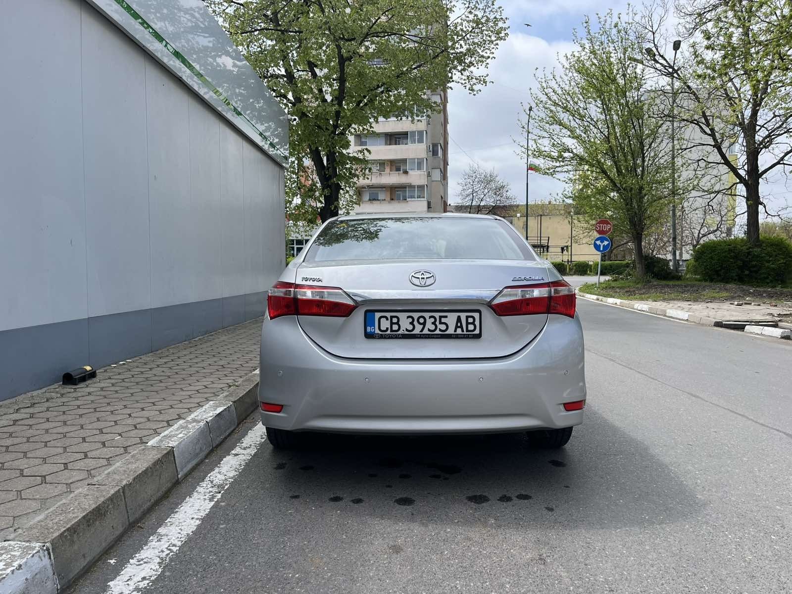 Toyota  corolla  .