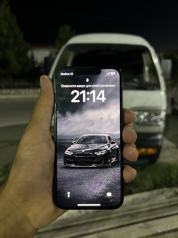 iphone 13. apple
