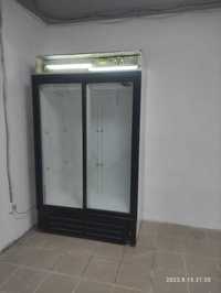 Продам холодильный шкаф, витринный