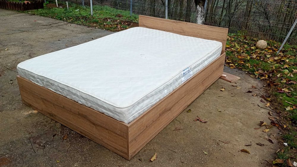Pat complet cu saltea 200 cm × 140 cm