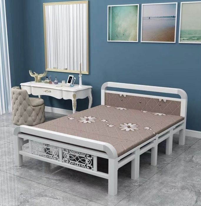 Продам удобную прочную Раскладушку. Новая. Не пользовались.