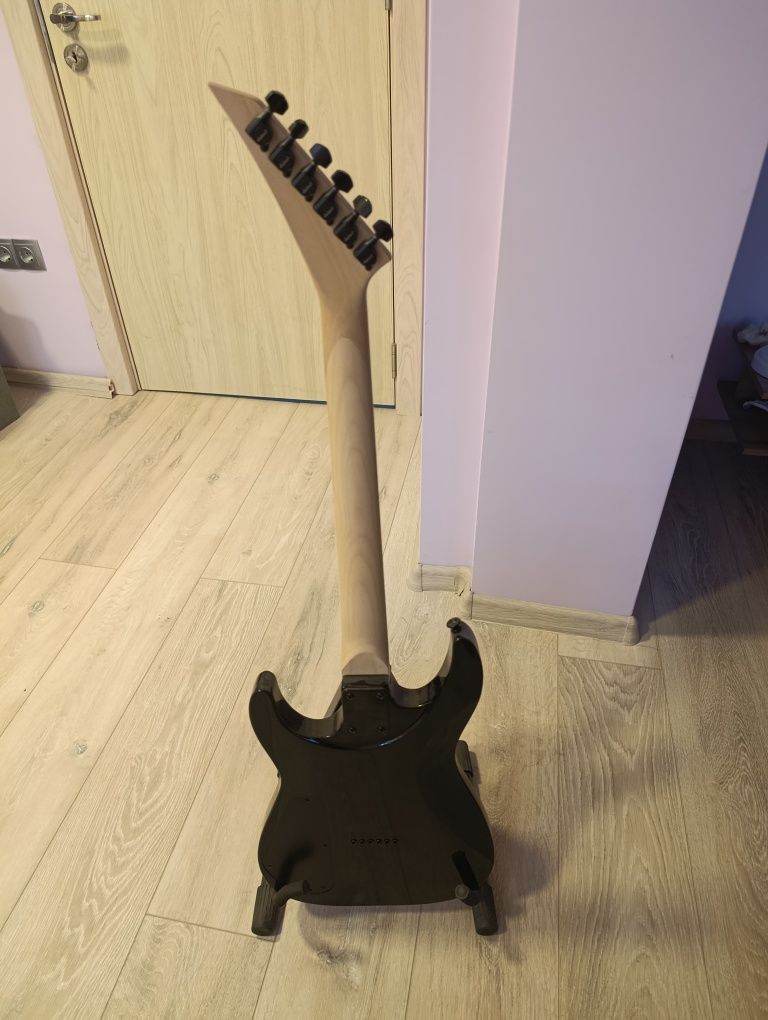 Електрическа китара Jacskon js32 dinky