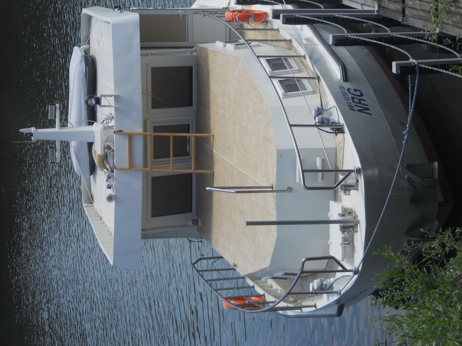 Vând barca vapor yacht 18m
