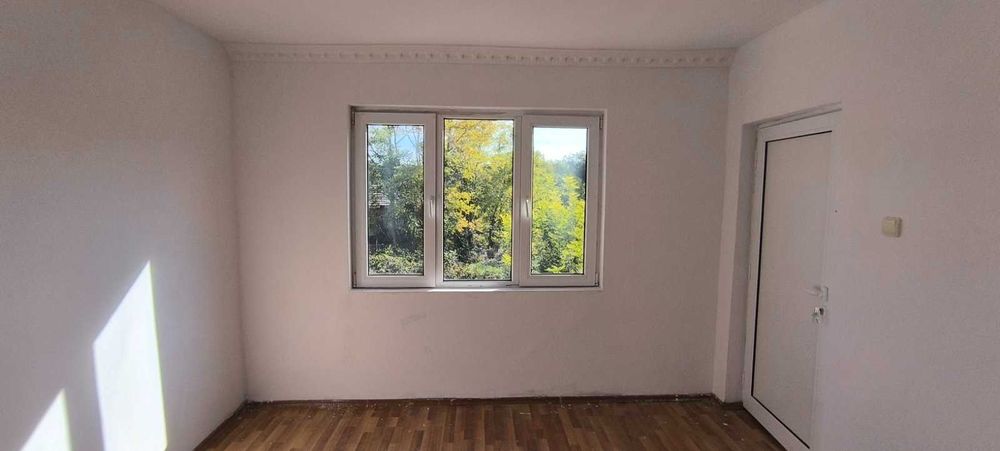 Продава се Къща в с. Стефан Стамболово, Област Велико Търново - 186 кв.м за 275 €/кв.м - Снимка #4