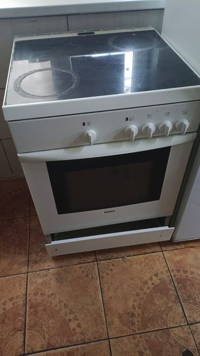 Срочно продам  холодильник и печь