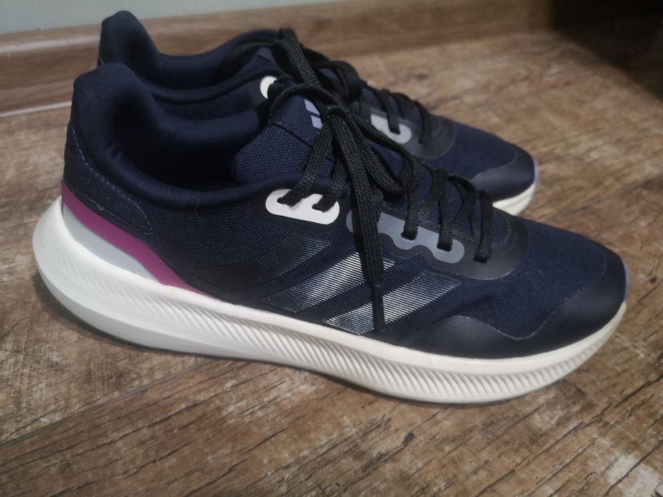 Adidas, оригинални маратонки, номер 41