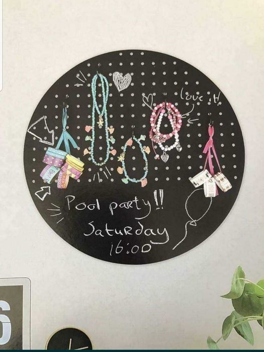 Стойка за бижута за стена/черна дъска за писане