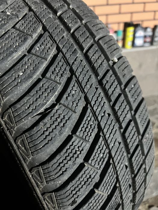 185.65R15 зимние комплектпочти новые