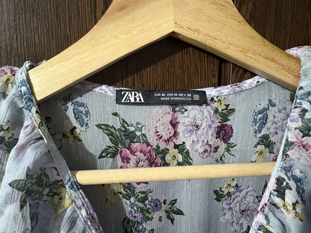 Rochie Zara albastra,model floral,M