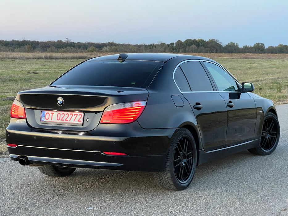 BMW Seria 5 E60 LCi/ 520d 2009/ 2.0d/ Bi-Xenon