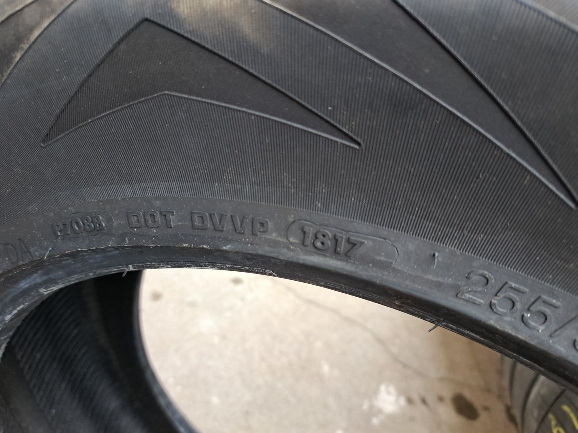 Anvelope de vara 255-55r19 Vredestein