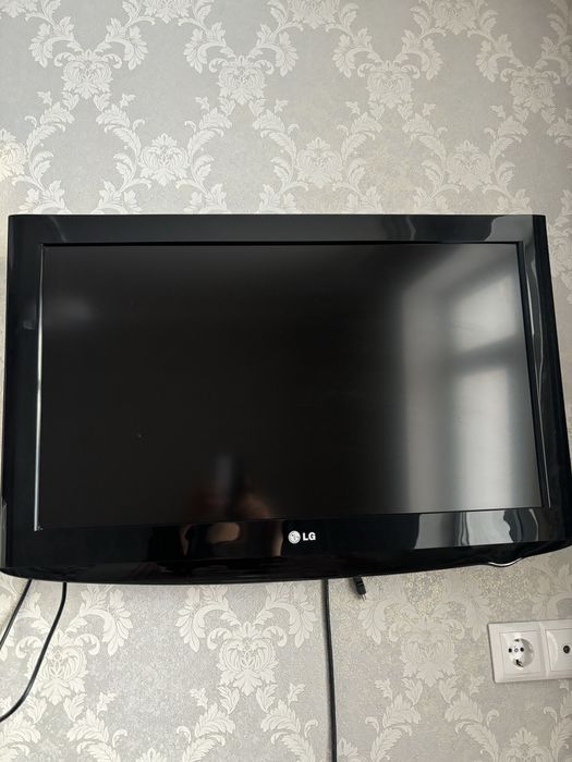 Телевизор LG 32 дюйма б/у
