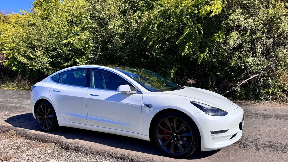 Tesla Model 3 Primul proprietar / Long Range Performance / Pachete Full