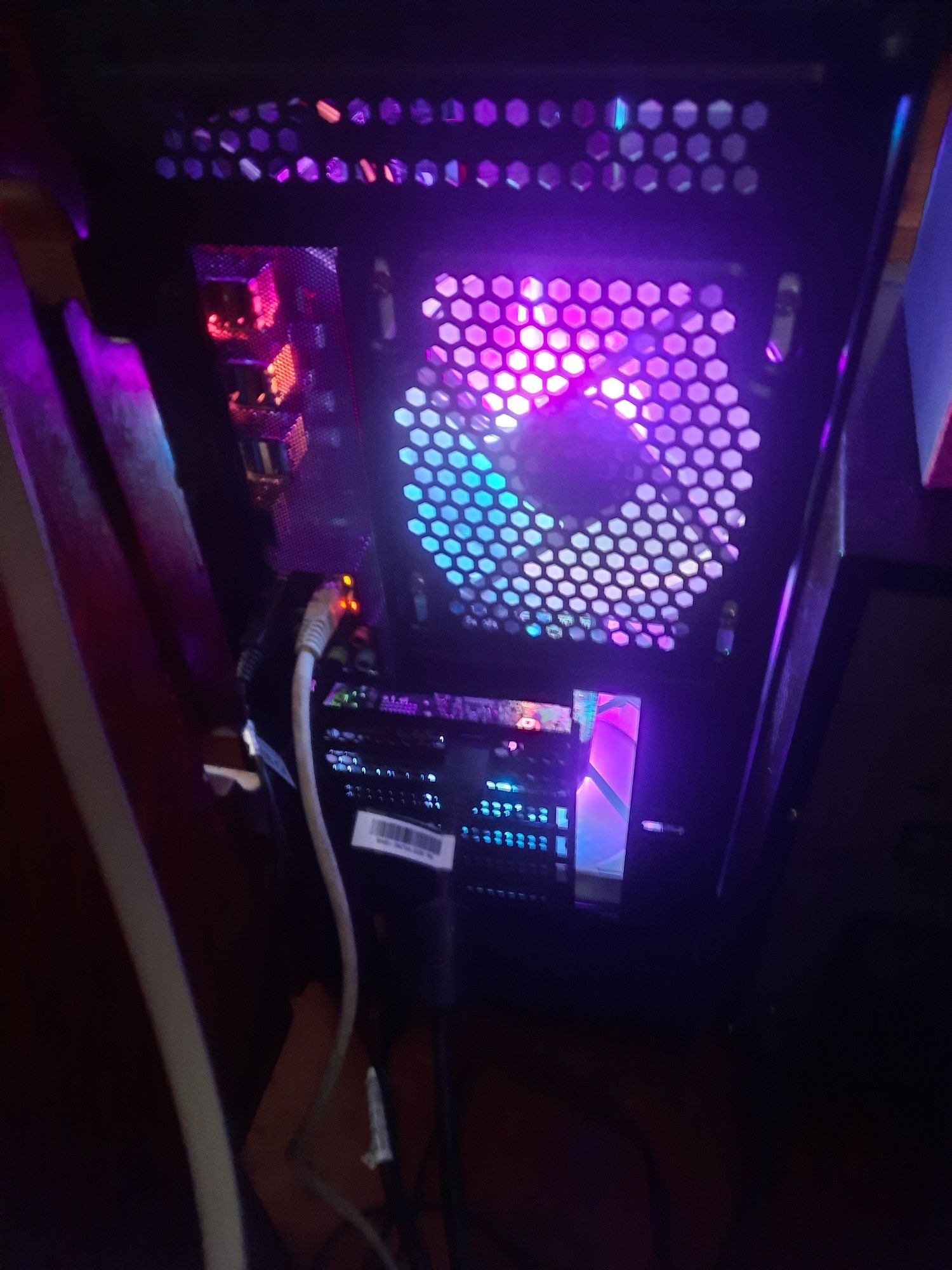 Игровой CS2 Core i7 7700 (Xeon 1240 v5) geforce 1650, 16 gb ddr4