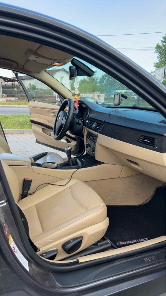 Se vinde bmw e 90 320 i