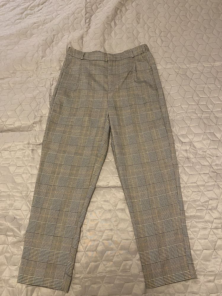 Pantaloni dama Stradivarius M
