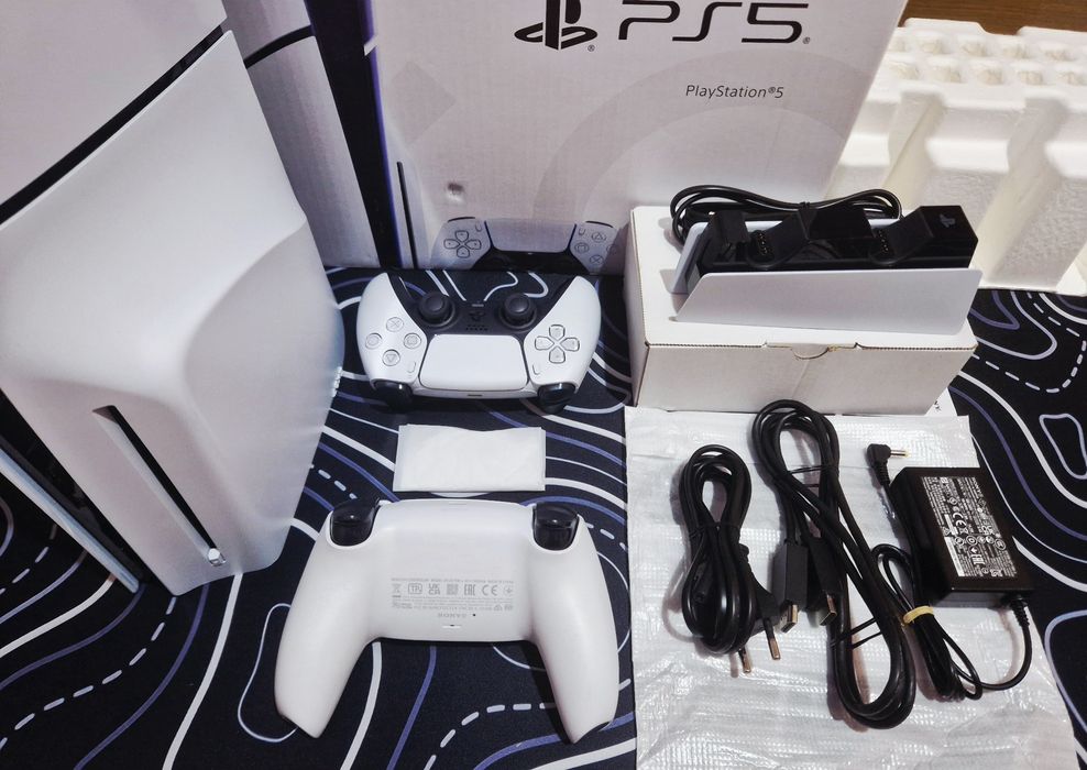 Ps 5 slim 1tb 2 дж+станция и 7 топ игры!