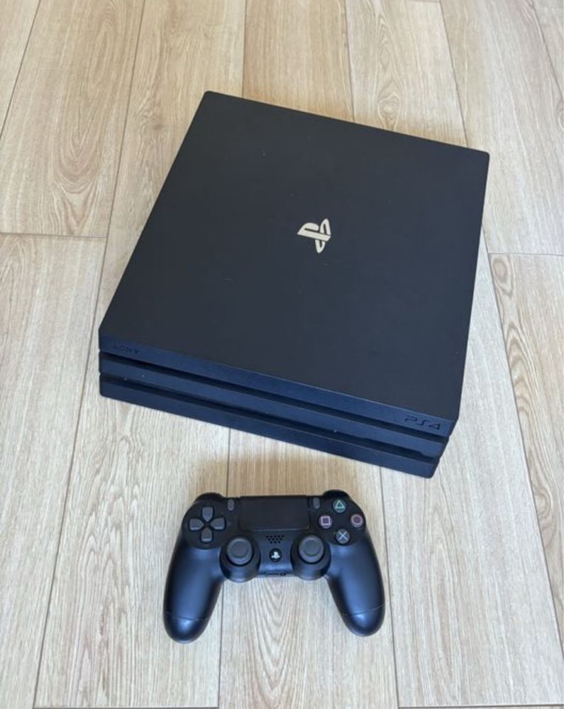 Vand ps4 + 1 maneta+ Fifa 2025+ alte jocuri