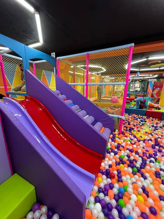 Детская площадка Bolalar maydonchasi