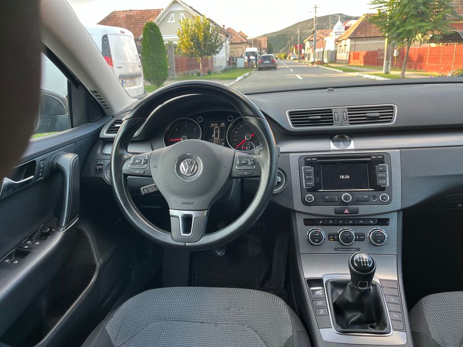 Passat B7 break fabricat 2013 diesel 140 cp proprietar