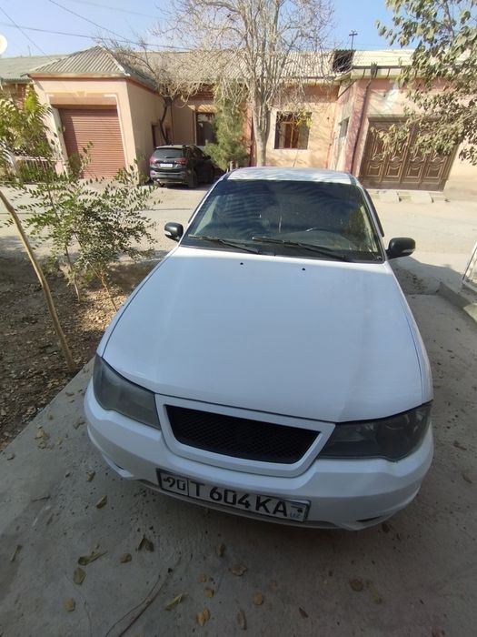 Neksa 2 sotiladi yoki dagavorga beriladi. 2015yil. Poluks.