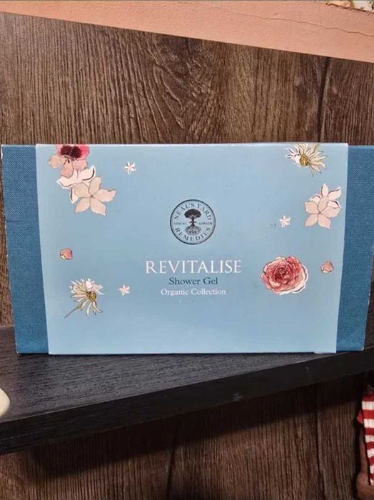 Revitalise shower gel collection