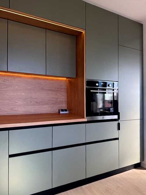 Mobila la Comanda Bucatarie ,Dormitor, Casa Integral