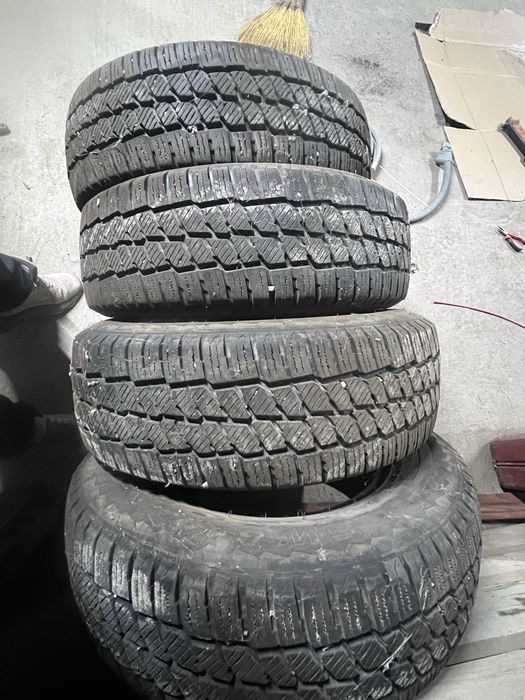 Продам резину.