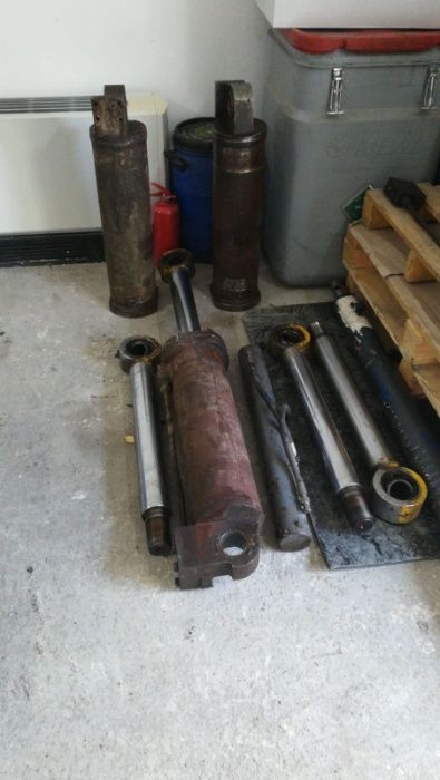 Reparatii cilindri hidraulici & pneumatici si pompe hidraulice.