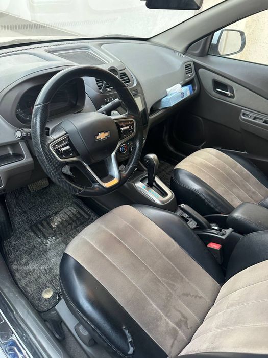 Холати яхши бир кол хайдалган битта пароги бн эшигини тегида мятина бо