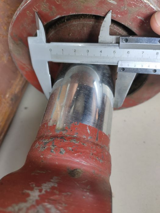 Фронтальная шток на 56 Гц