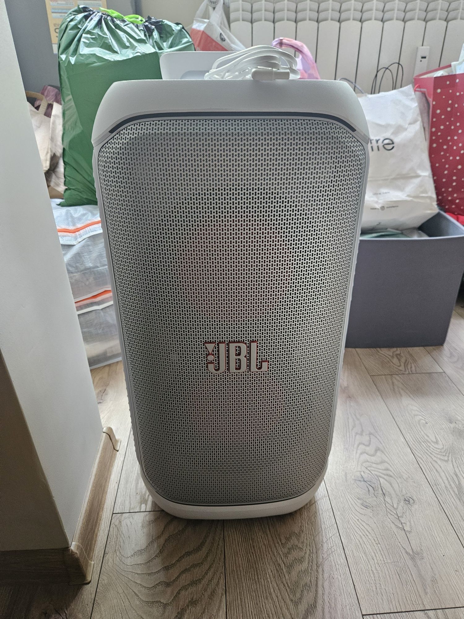 Jbl Party box 320 чисто нова 24 м гаранция